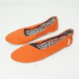 Keen orange canvas flats 4